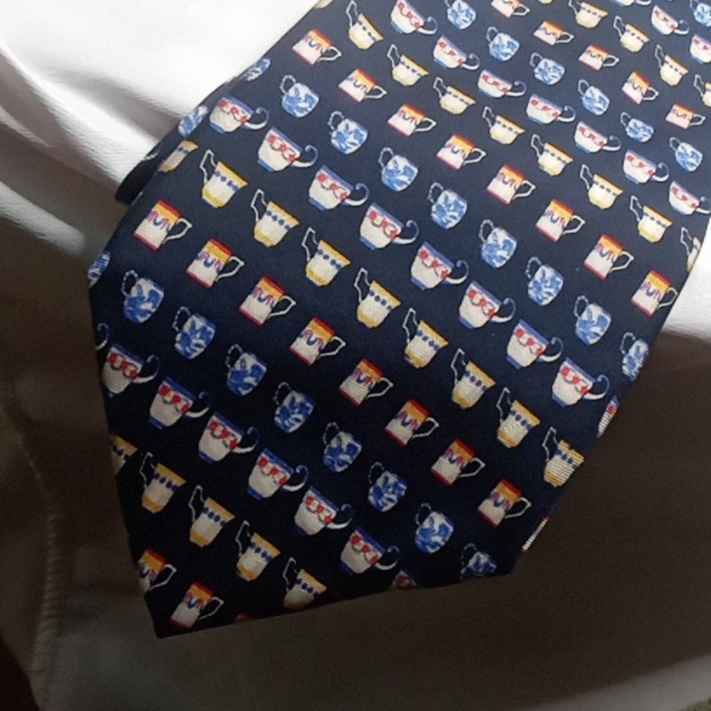 silk Banana Republic Novelty Print necktie Coffee Mug Motif